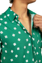 Load image into Gallery viewer, Men&#39;s Crushin&#39; Clovers St. Patrick&#39;s Day Button Down Shirt